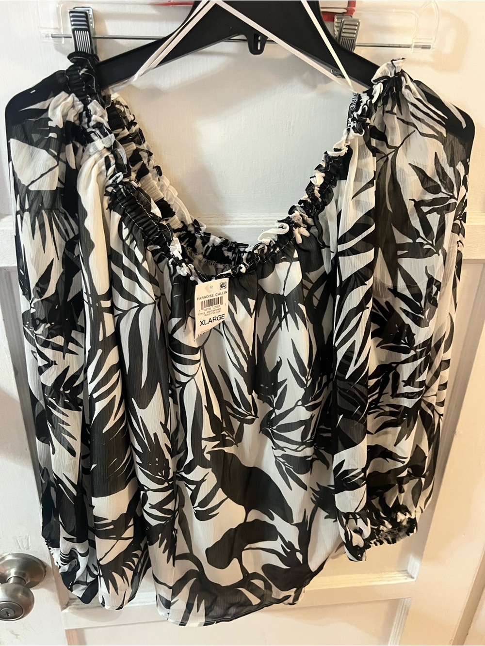 INC International Concepts Black & White Leaf-Print Blouse